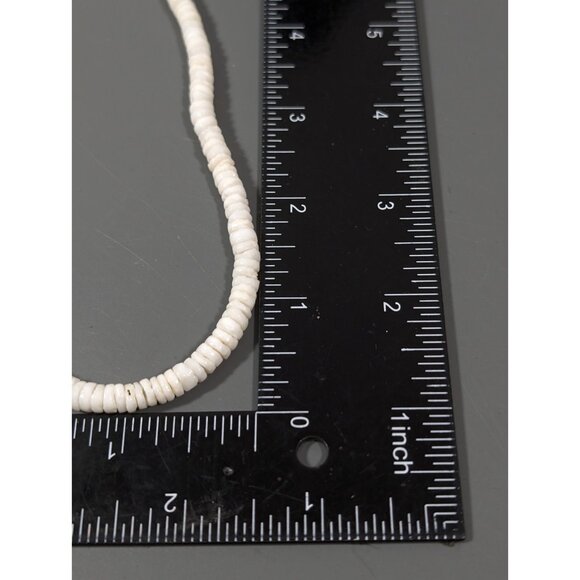 Retro Y2K Stacked Shell Choker Necklace White Beachy Surfer 14 in - Picture 8 of 8